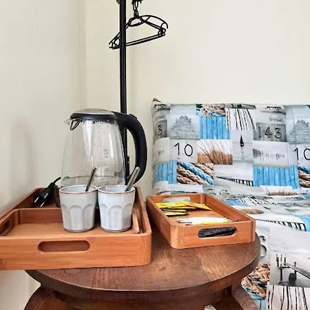 La Tour Cachee Bed & Breakfast *