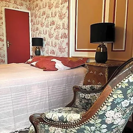 Oda ve Kahvaltı La Tour Cachee