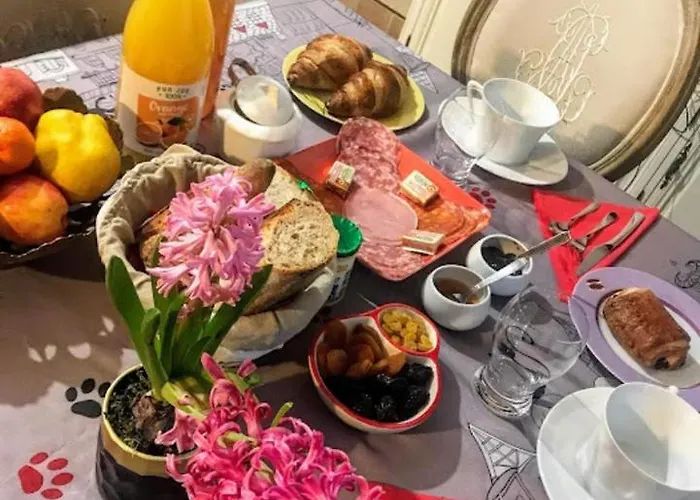 Bed & Breakfast La Tour Cachée Mortain-Bocage