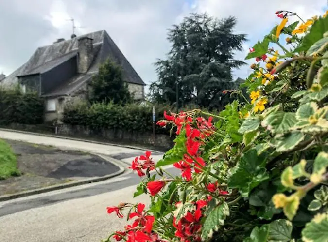 La Tour Cachee * Mortain-Bocage