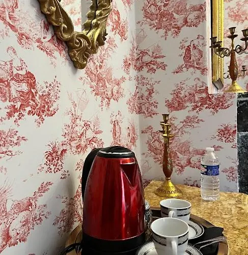 Bed & Breakfast La Tour Cachee *