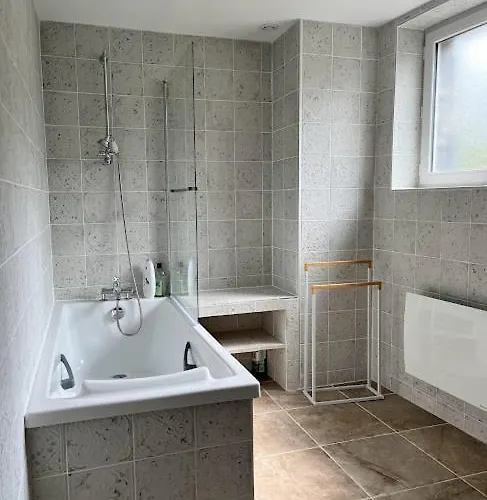 Bed & Breakfast La Tour Cachee *